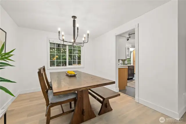 Dining room adjacent to the kitchen