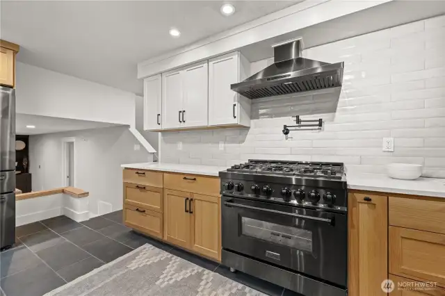 Six burner stove with pot filler - chef's dream