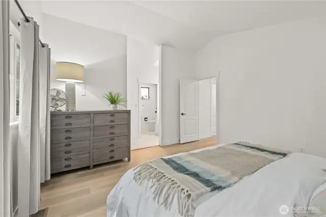 Primary suite