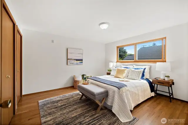 Spacious primary bedroom.