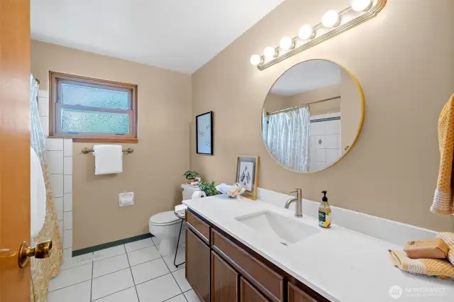 Upper level bath.