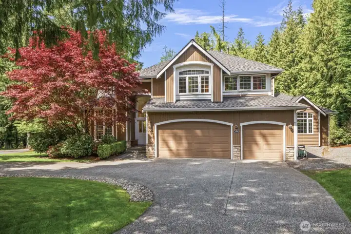 Tucked down a quiet street in the Collin Creek area of Lake of the Woods, the long driveway beckons you to this delightful home.