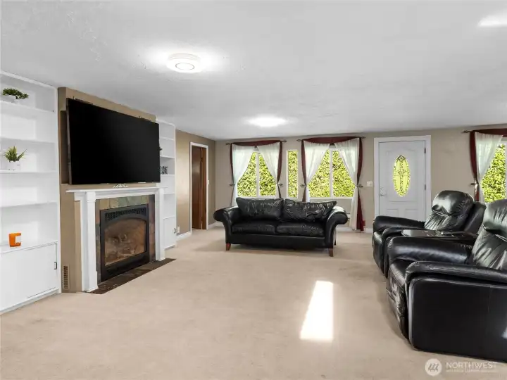 Living Room - Main Unit
