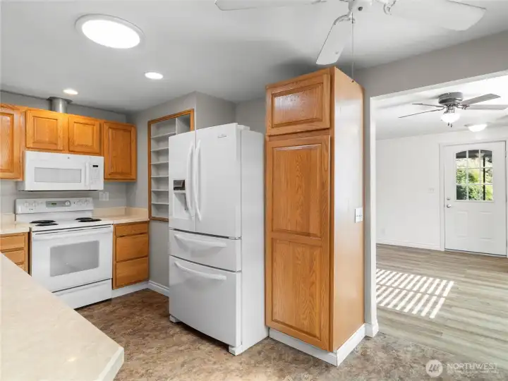 Front Unit - Kitchen