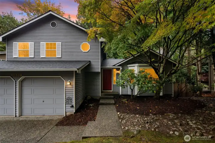 Professionally maintained yard.