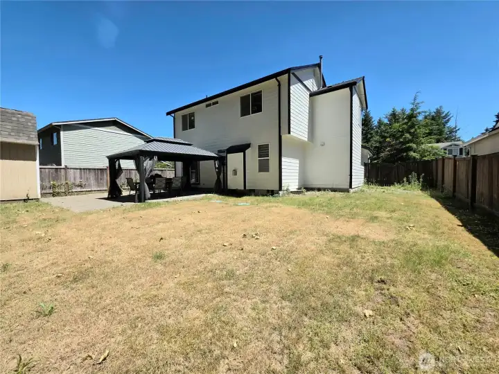 Huge backyard-fully fenced.