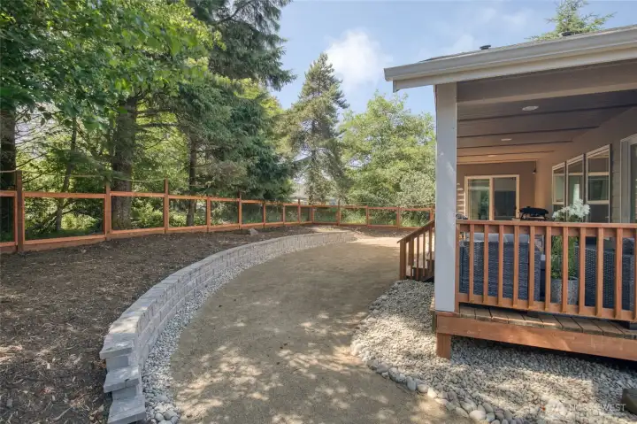 Block retaining wall