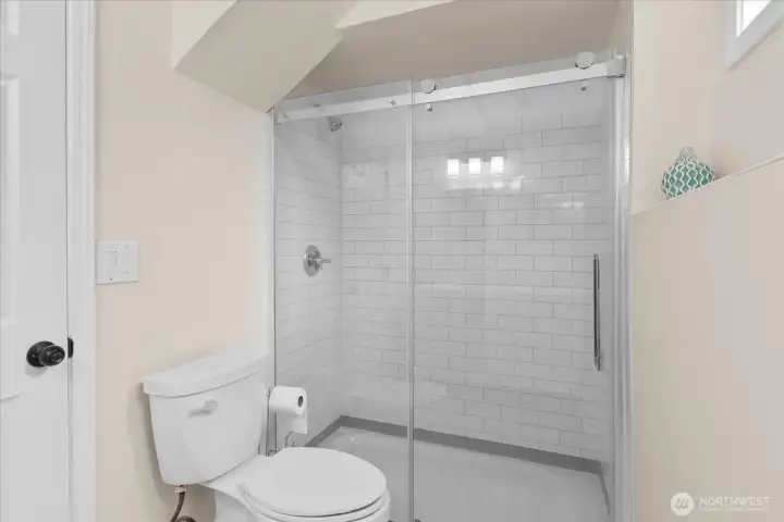 Lower Level 3/4 Bath