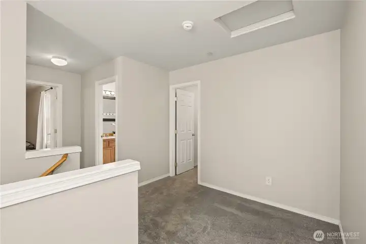 landing area/office nook