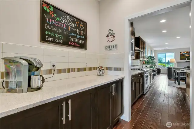 Butler's Pantry into Great Room