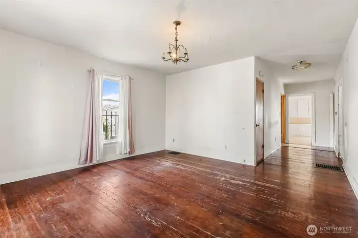 Upper floor unit 1