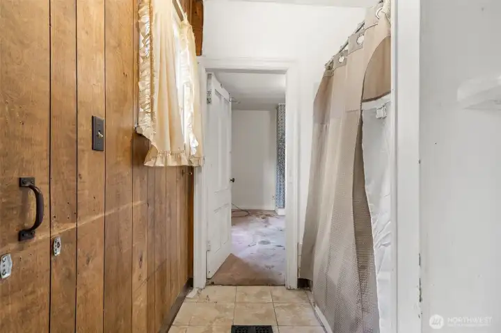 Upper floor unit 1