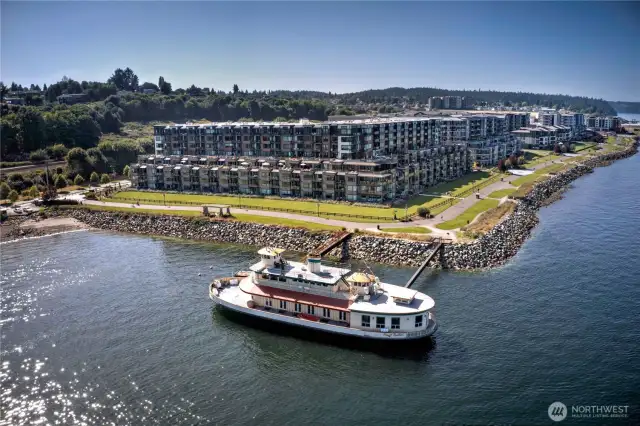 This really is your backyard.The Ruston Way waterfront trail stretches for miles just outside your patio gate. Whether you're biking, walking the dog, or watching the Vashon Island ferry float by, it’s clear: life here happens outdoors. From salt air mornings to golden hour strolls, this stretch of Puget Sound shoreline is your daily dose of calm and connection.