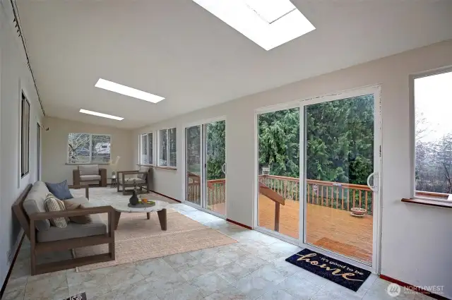 Pretty and expansive Sunroom has an additional 360 sq ft of indoor space!