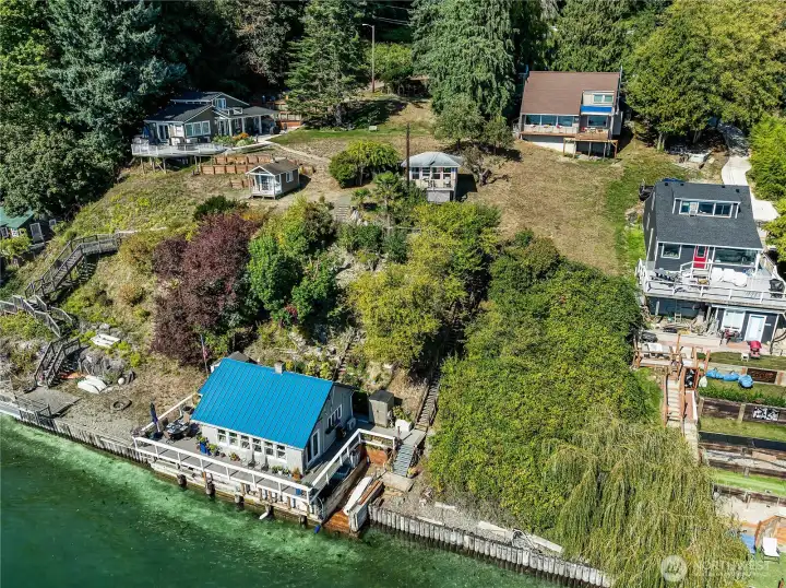 Walk-in beach retreat on 8,992 sq ft lot