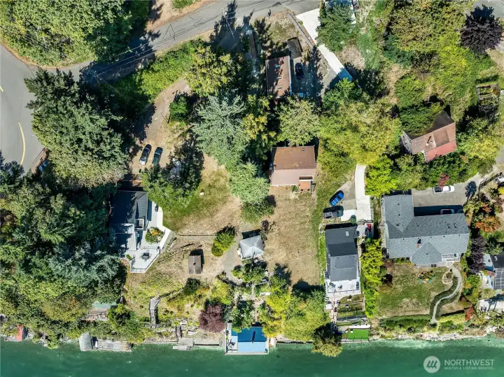 Walk-in beach retreat on 8,992 sq ft lot