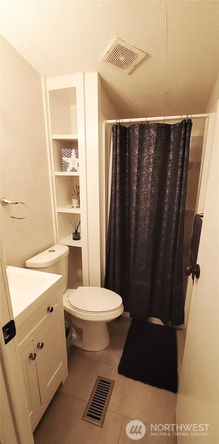 2nd bathroom with shower.