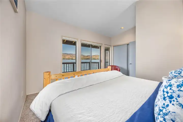 Main floor primary bedroom