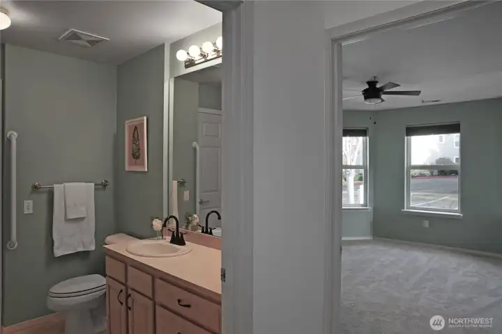 Secondary Bathroom.