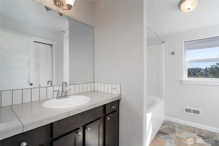 Full bath for upper bedooms