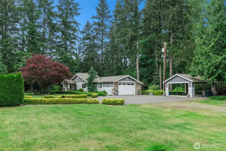 2 BD, 2 BA home comfort, flexibility, and peaceful Northwest living in the desirable East Canyon Park neighborhood of Bothell
