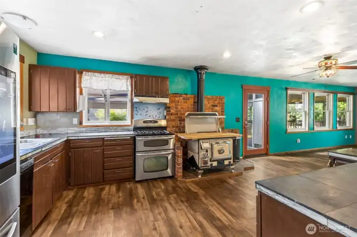 wood burning cooking stove as alternate to electric range wood burning cooking stove as alternate to electric range