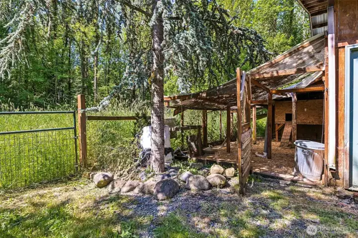 chicken coop chicken coop