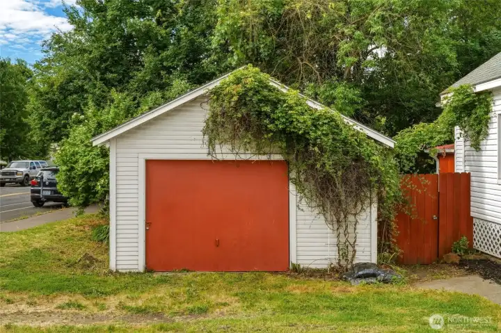 Garage Garage