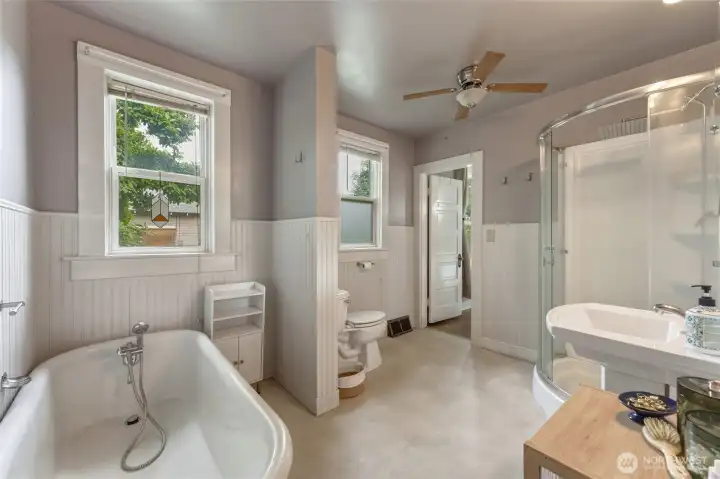 Bathroom Bathroom