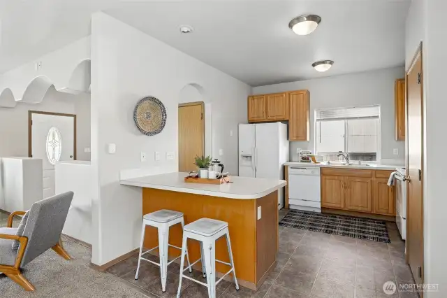 Eating space / Kitchen