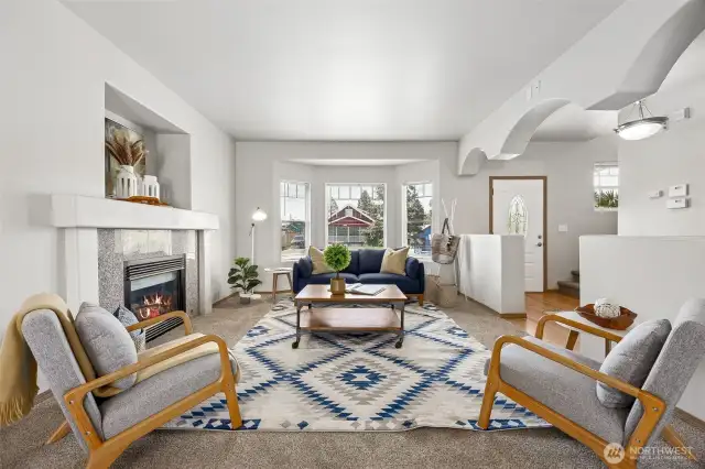 Living room / Front Window
