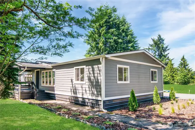 323 Goodrich rd, all new! this home has new paint, interior/exterior, new cabinets throughout, new appliances, new flooring throughout!