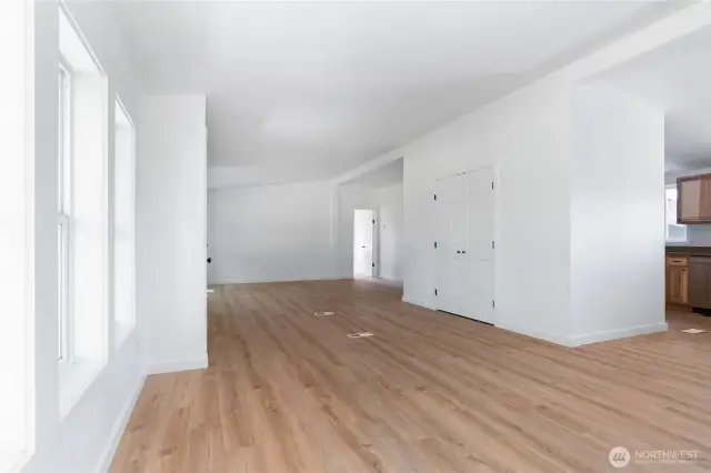 Open with lots of room here! Vaulted ceilings and split floor plan