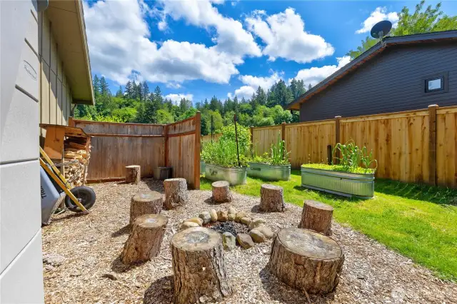 Fire pit & garden space