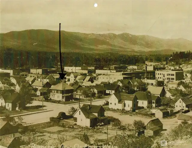 Historic photo of the home.