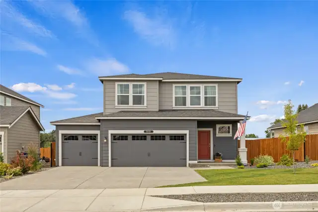 Welcome to 2609 Leah Ln.