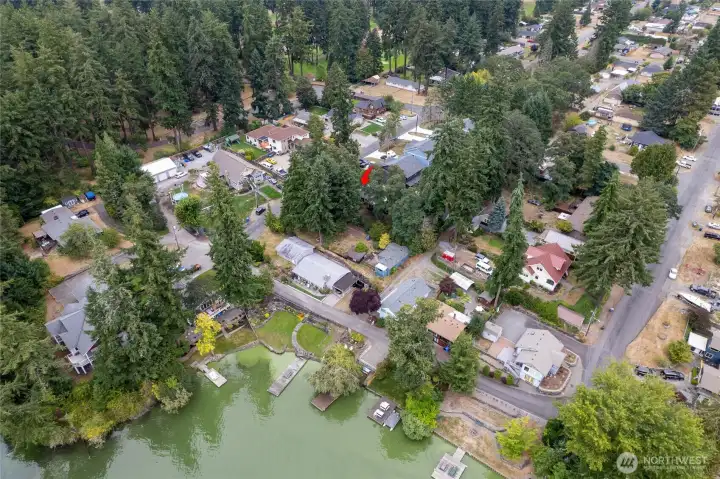Neighborhood park right on water front short walk from home. Jump right into lake cool off