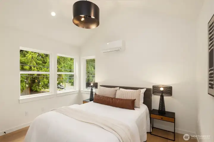 Secondary bedroom