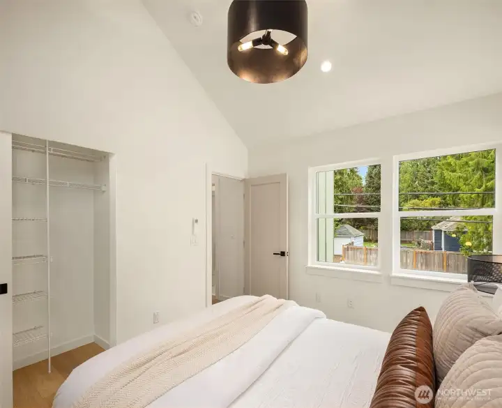 Secondary bedroom