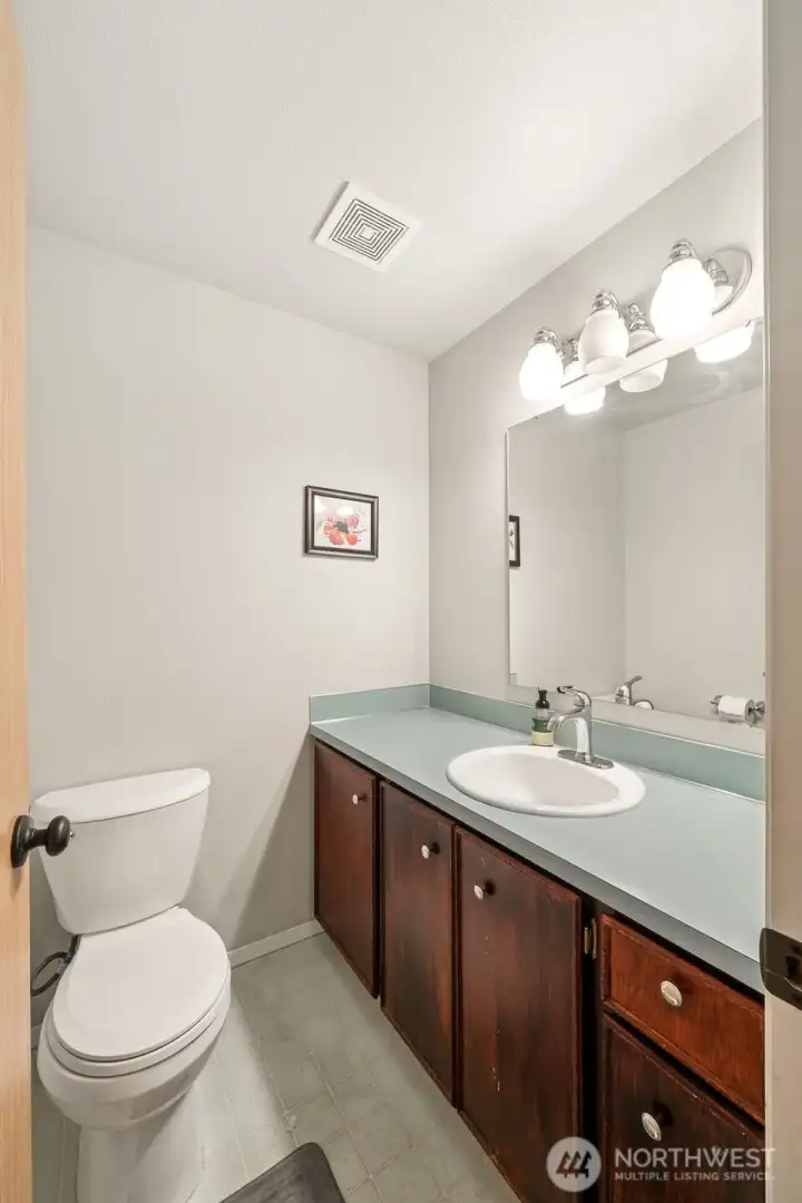 1/2 bath