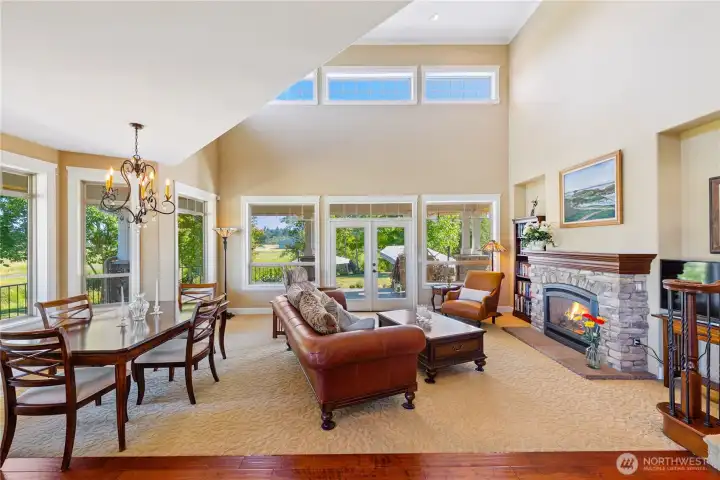 Grand height in the living room with an inviting, warm atmosphere
