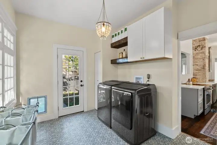 Main level laundry room