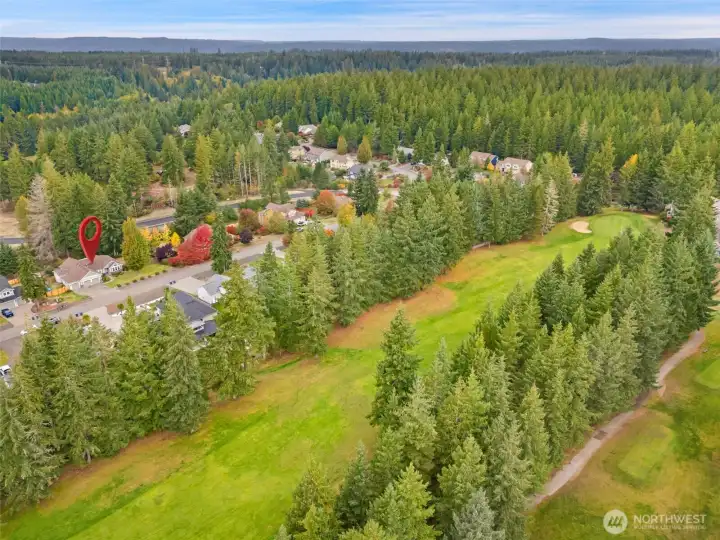 Close proximity to the golf course.