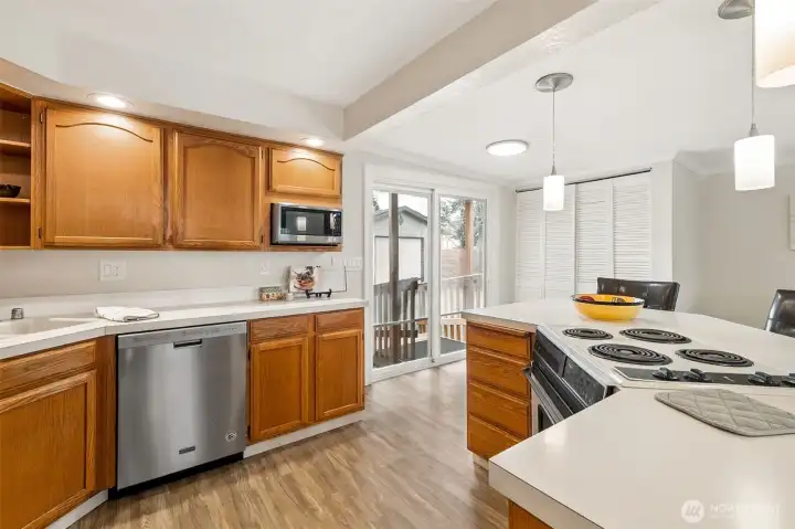 Kitchen with Eating Bar