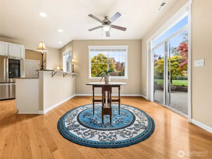 Breakfast nook or sitting area