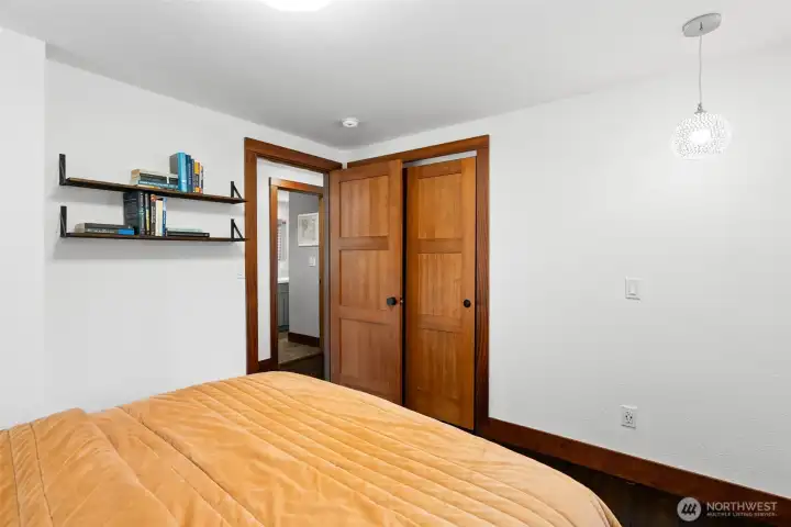 2nd bedroom