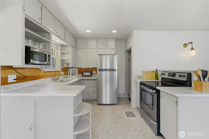 Substantial counter space