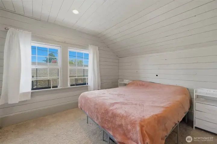 Large primary bedroom