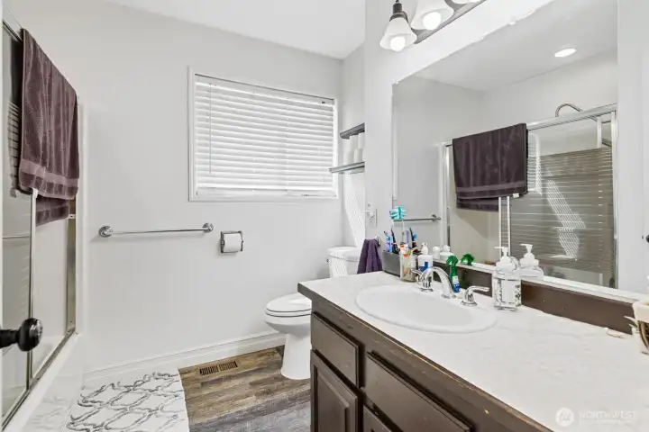 Full bath on upper floor.