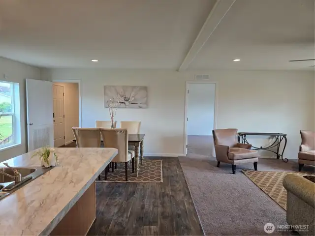 Photo is of model home and is for illustrative purposes only. Colors and finishes may vary.